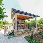 Atl Villa *