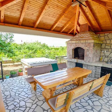Atl Villa