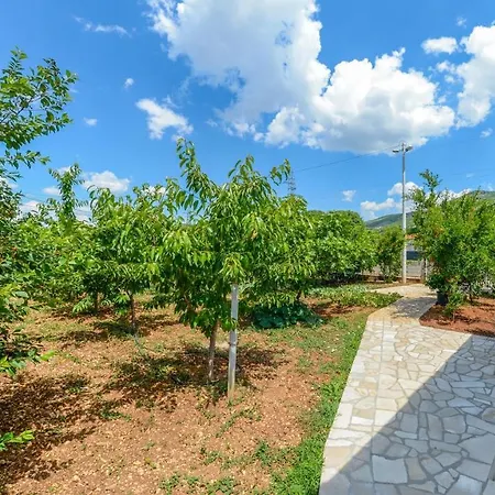 Atl Вилла Благай